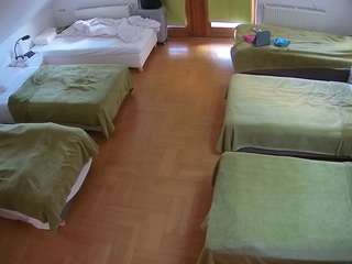 voyeurcam-julmodels-bed-6