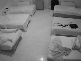 voyeurcam-julmodels-bed-6