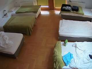 voyeurcam-julmodels-bed-6