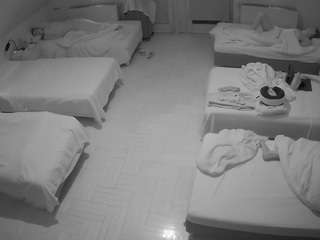 voyeurcam-julmodels-bed-6