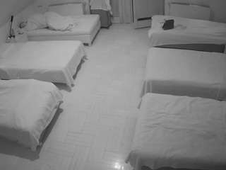 voyeurcam-julmodels-bed-6