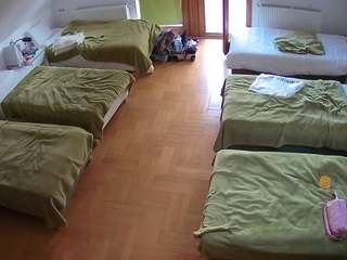 voyeurcam-julmodels-bed-6
