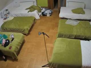 voyeurcam-julmodels-bed-6