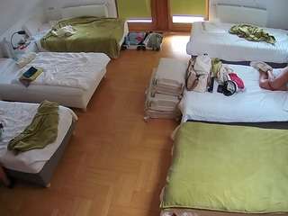voyeurcam-julmodels-bed-6 Sex Cam Show
