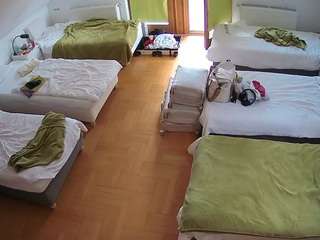 voyeurcam-julmodels-bed-6 Sex Cam Show