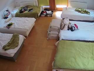 voyeurcam-julmodels-bed-6