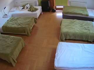 voyeurcam-julmodels-bed-6
