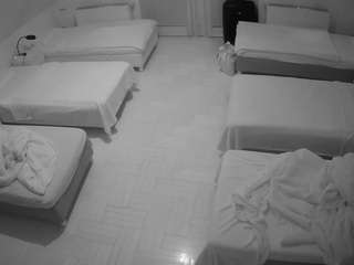 voyeurcam-julmodels-bed-6