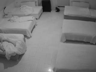 voyeurcam-julmodels-bed-6