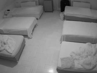 voyeurcam-julmodels-bed-6