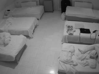 voyeurcam-julmodels-bed-6