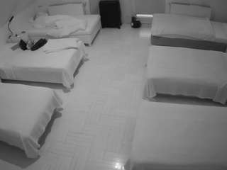 voyeurcam-julmodels-bed-6