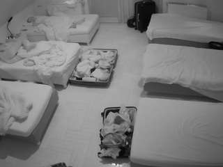 voyeurcam-julmodels-bed-6