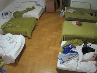 voyeurcam-julmodels-bed-6