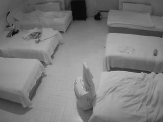 voyeurcam-julmodels-bed-6
