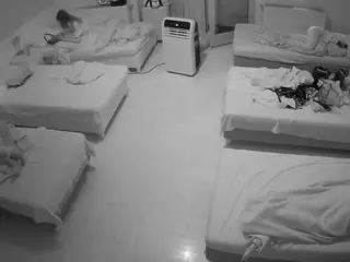 Julmodels Bedroom-D6's Live Sex Cam Show