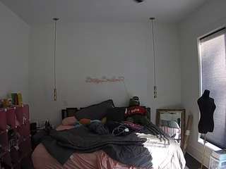 Female Cam camsoda voyeurcam-lacemelacey-01