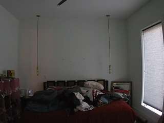 voyeurcam-lacemelacey-01
