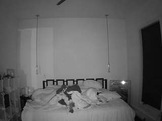 voyeurcam-lacemelacey-01