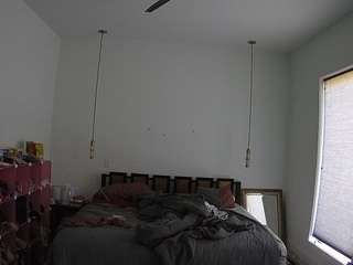 voyeurcam-lacemelacey-01