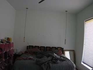 voyeurcam-lacemelacey-01