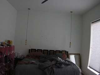 voyeurcam-lacemelacey-01