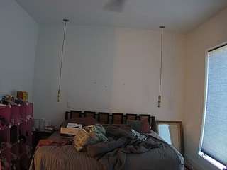 voyeurcam-lacemelacey-01