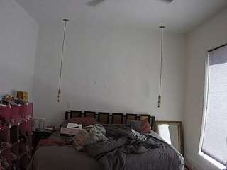 voyeurcam-lacemelacey-01