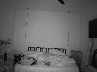 voyeurcam-lacemelacey-01