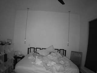 voyeurcam-lacemelacey-01