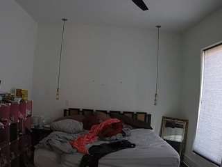 voyeurcam-lacemelacey-01