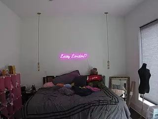 Lacey London's Live Sex Cam Show