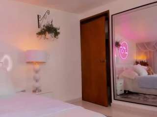  laurensaenz chat room