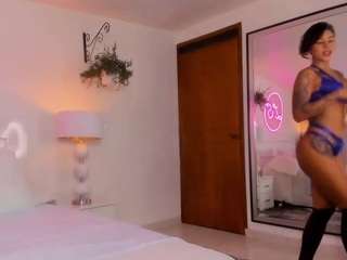 laurensaenz Live Webcam on CamSoda