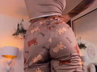 laurensaenz webcam model