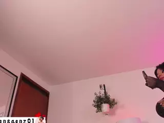 laurensaenz's Live Sex Cam Show