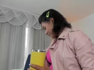 Lauren Saenz's Live Sex Cam Show