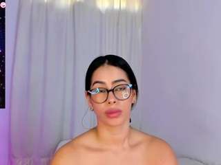 steffanyredx's CamSoda show and profile