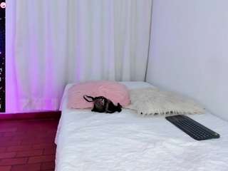 Steffany Redx live webcam show