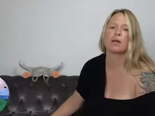 skylar-00's Live Sex Cam Show