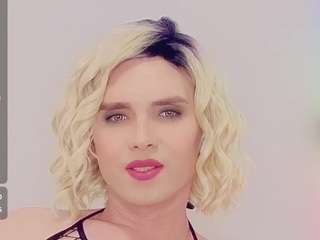 zagadka55555's CamSoda show and profile