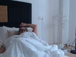 bigbustysexyblonde