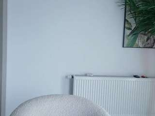 le modèle diddysweet est en webcam porno dans un show sur le site camsoda, il possède les tags suivants: anal,squirt,ass,orgasm,petite,pussy,small-ass,solo,squirter,natural,strip,tattoos,tease,thin,toys,young adult,no drinking,no smoking,lush,dildo