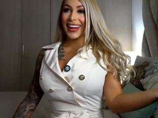 Live webcam model mia-hott on Soda Cams