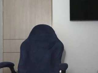 Live webcam model mia-hott on Soda Cams