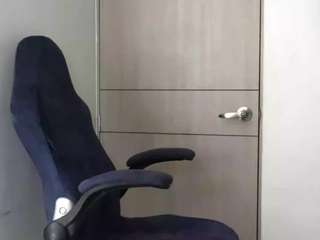 Live webcam model mia-hott on Soda Cams