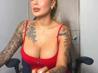 Live webcam model mia-hott on Soda Cams