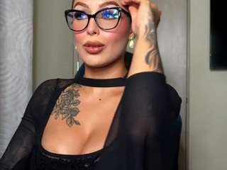 mia-hott