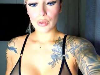 mia-hott
