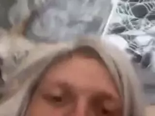 Bella's Live Sex Cam Show